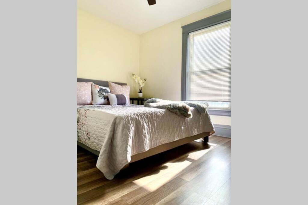 Вілла 5Br Niagara Getaway Prime Location-Sleeps 10 Ніагара-Фоллс Екстер'єр фото