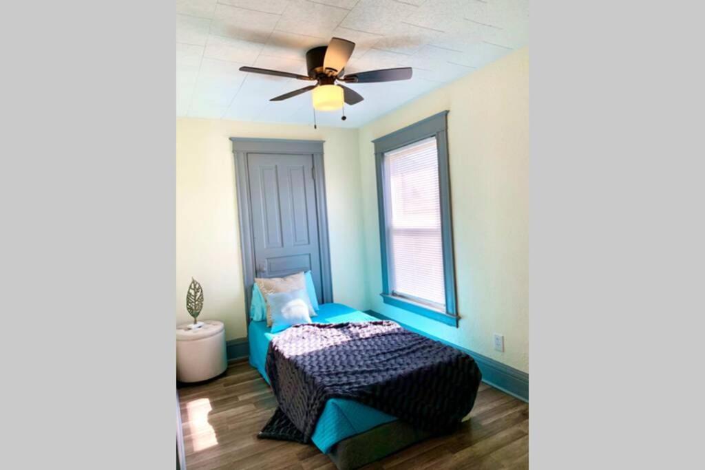 Вілла 5Br Niagara Getaway Prime Location-Sleeps 10 Ніагара-Фоллс Екстер'єр фото