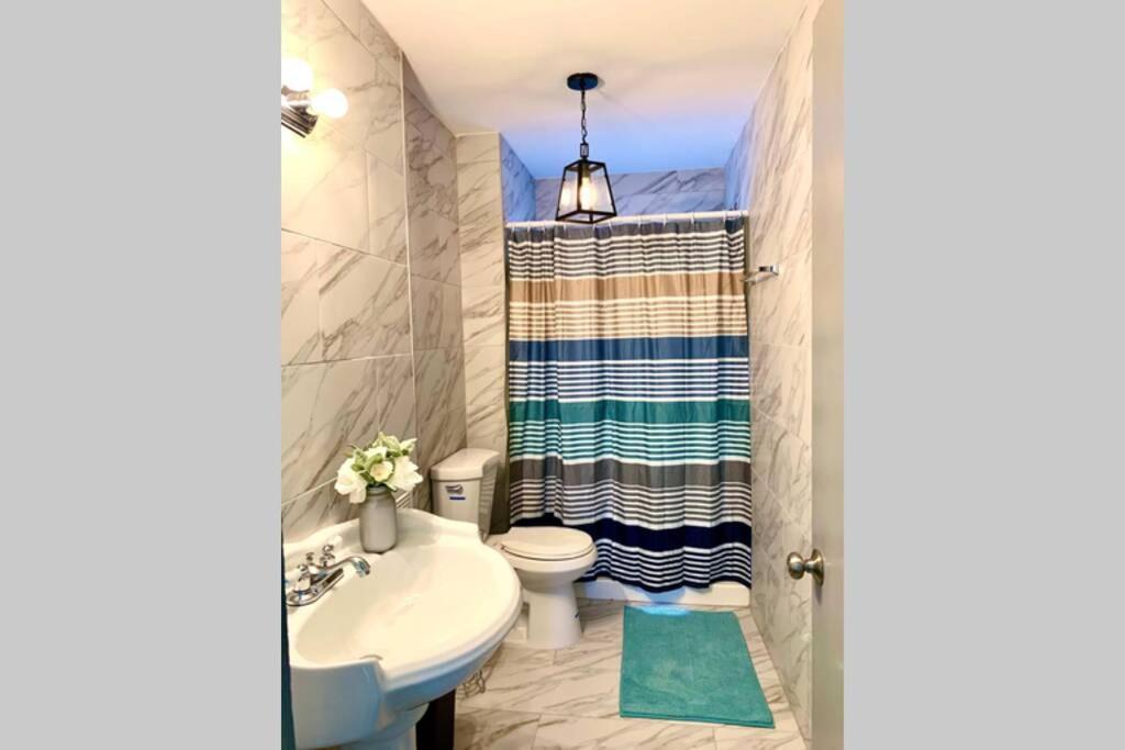 Вілла 5Br Niagara Getaway Prime Location-Sleeps 10 Ніагара-Фоллс Екстер'єр фото