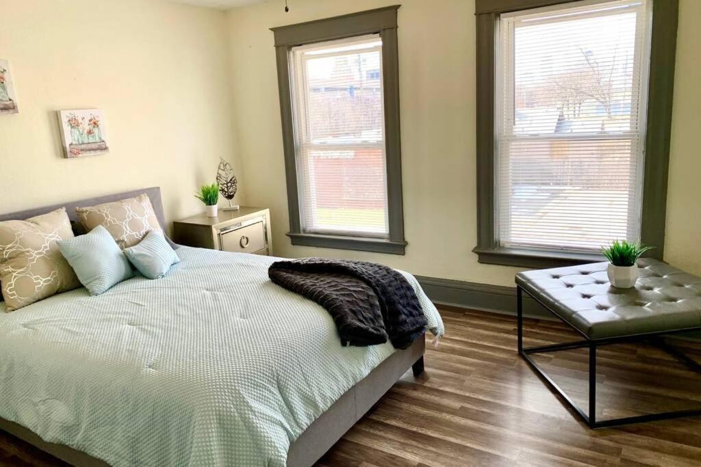 Вілла 5Br Niagara Getaway Prime Location-Sleeps 10 Ніагара-Фоллс Екстер'єр фото